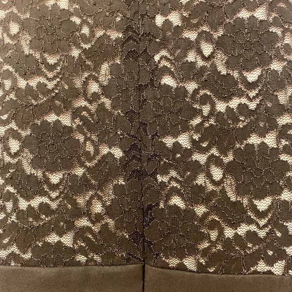 Black and Lace evening, formal or cocktail dress. - Picture 6 of 8